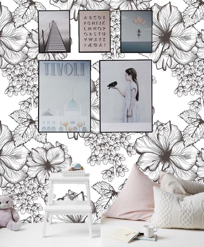 Easy to Apply Floral Peel /& Stick or Pre-Pasted Wallpaper Self Adhesive Removable Wallpaper Mural