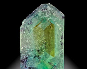 グリーンキュービックフローライト結晶 – ナミビア、オコルス鉱山