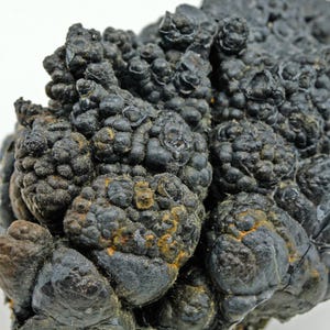 Goethietkristallen – goed afgesloten en glanzend – oude vondst uit Erongo, Namibië – zeldzame oxide, metaalglans, verzamelaarspec.