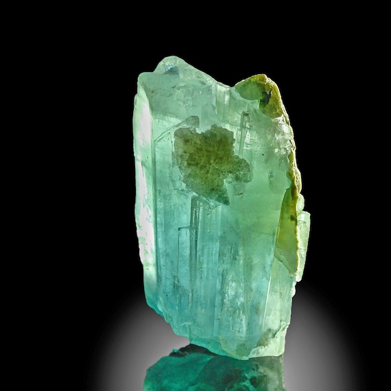 鉱物 標本 緑柱石 結晶 原石】 パキスタン Shigar Valley アクアマリン