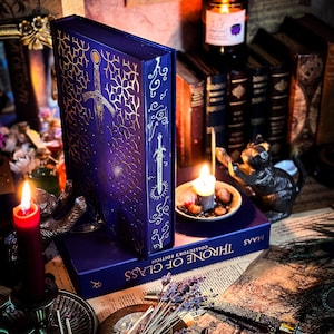 THRONE OF GLASS Hand-painted Book Edges - Sarah J Maas Special Edition Book Set