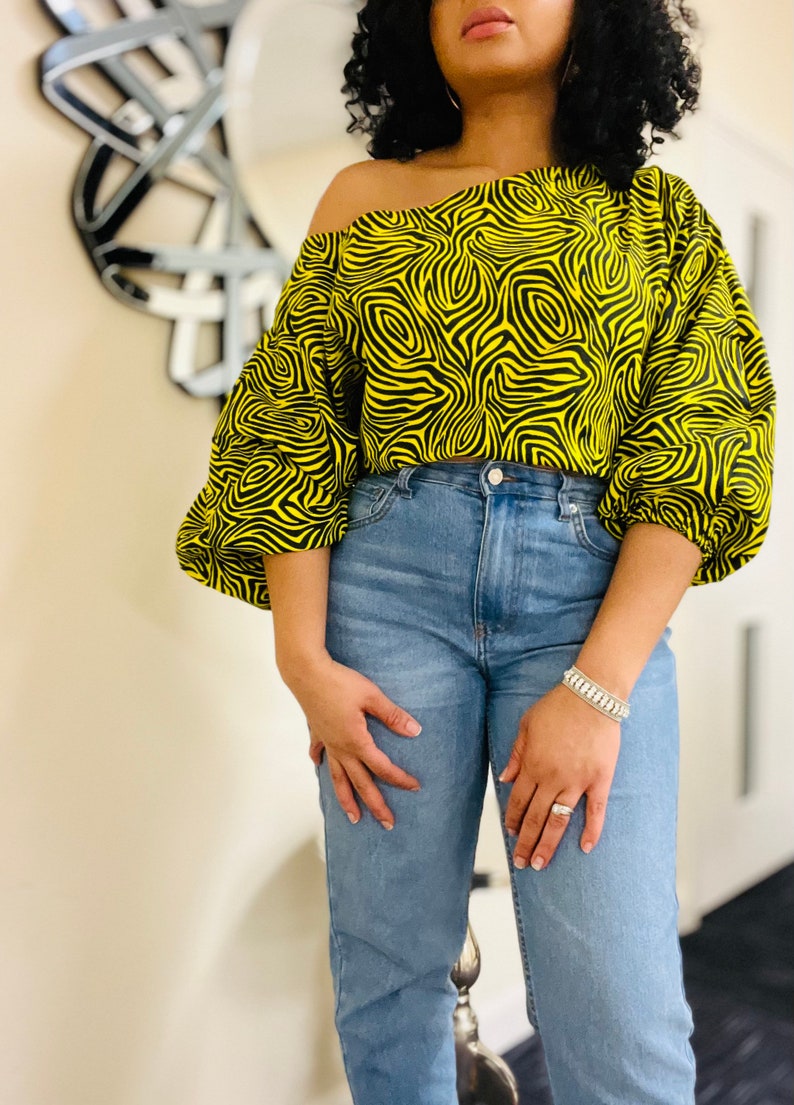 BlackYellow Crop Top