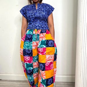 Pantalones de pierna ancha estilo Ankara inspirados en el patchwork Adire, 100 % algodón estampado, bolsillos (tobillos o largos), talla única (Reino Unido 8-14).