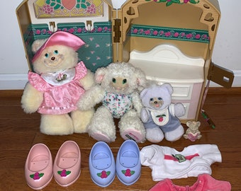 Vintage Fisher Price BerryLouise BerrySue BabyJoey Doll House With Accessories