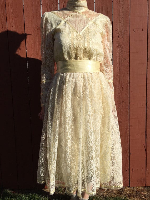 Vintage Gunne Sax Cream Lace Dress | Small | Long… - image 2