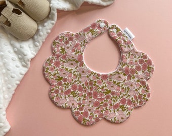 Light pink tone Poppy and daisy Floral Liberty scalloped dribble bib, scalloped bib, Christmas outfit bib, personalised gift baby shower