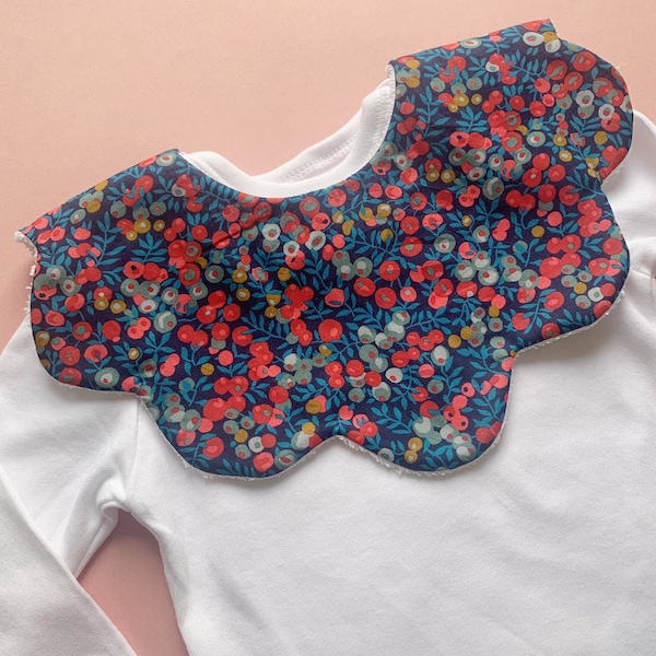 Floral themed Liberty Wiltshire navy and red scalloped bib, Christmas outfit bib, Liberty tana lawn cotton