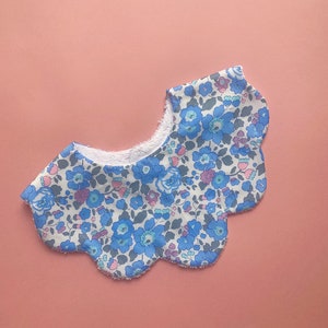 Floral themed Liberty print baby bib, liberty Betsy , Liberty London tana lawn, blue lilac betsy