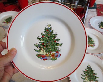 Vintage Set of 11 Cuthbertson American Christmas Tree Plates