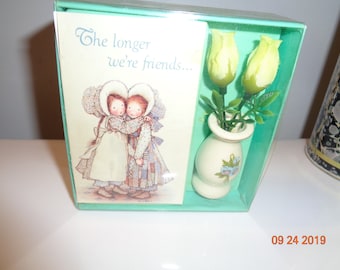 1982 Holly Hobbie Flowers Vase A.G.C. In Box