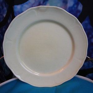 Vintage Light Yellow 7 1/4 inch Plate