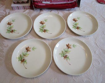 Mid Century Lot of 5 Salem Maple Leaf Plates 6 1/8 inch wide Very Good Condition