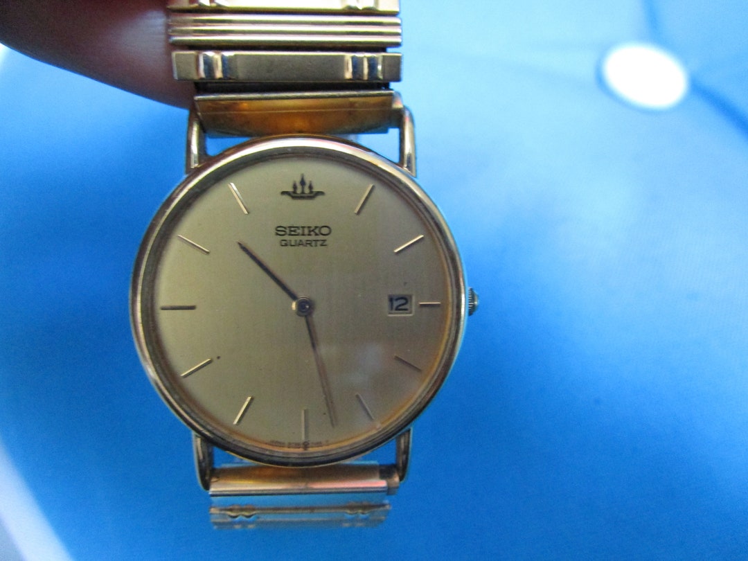 Vintage Mens Seiko Quartz Wrist Watch Base Metal St Steel Back Japan ...
