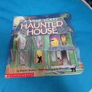 洋書 A Very Scary HAUNTED HOUSE 1991 A Very Scary Haunted House by Joanne Barkan Illustrated by