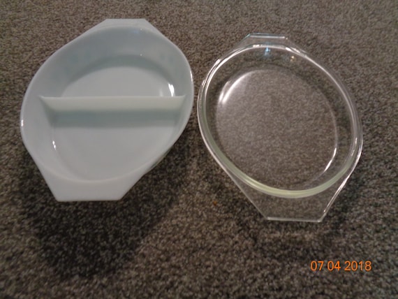 Vintage Pyrex Double Sided Vegetable Dish With Lid White With Aqua