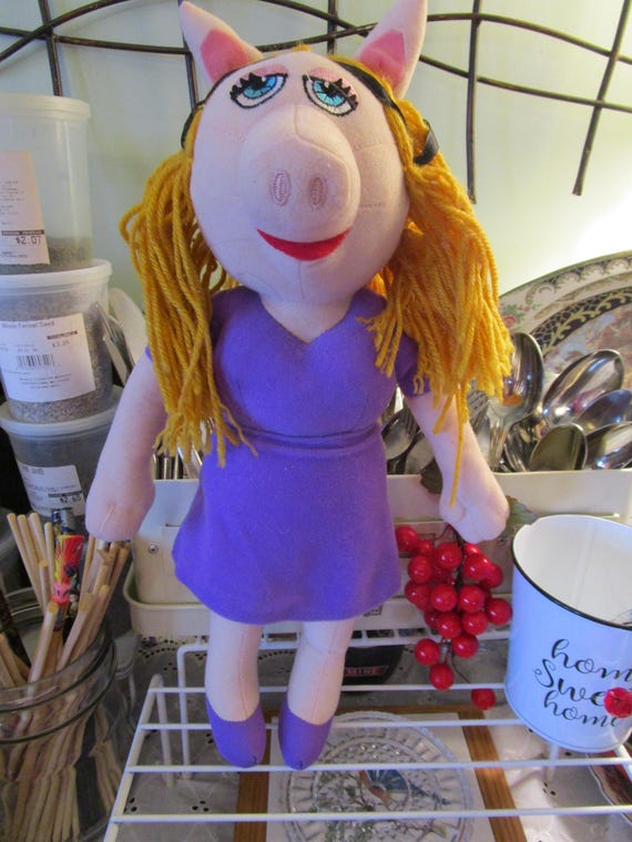 Vintage Miss Piggy Plush Doll the Muppets 15 1/4 Inch Tall