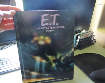 1982 E.T. The Extra Terrestrial Storybook Featuring Photographs from Steven Spielberg's Magical Film HB Book
