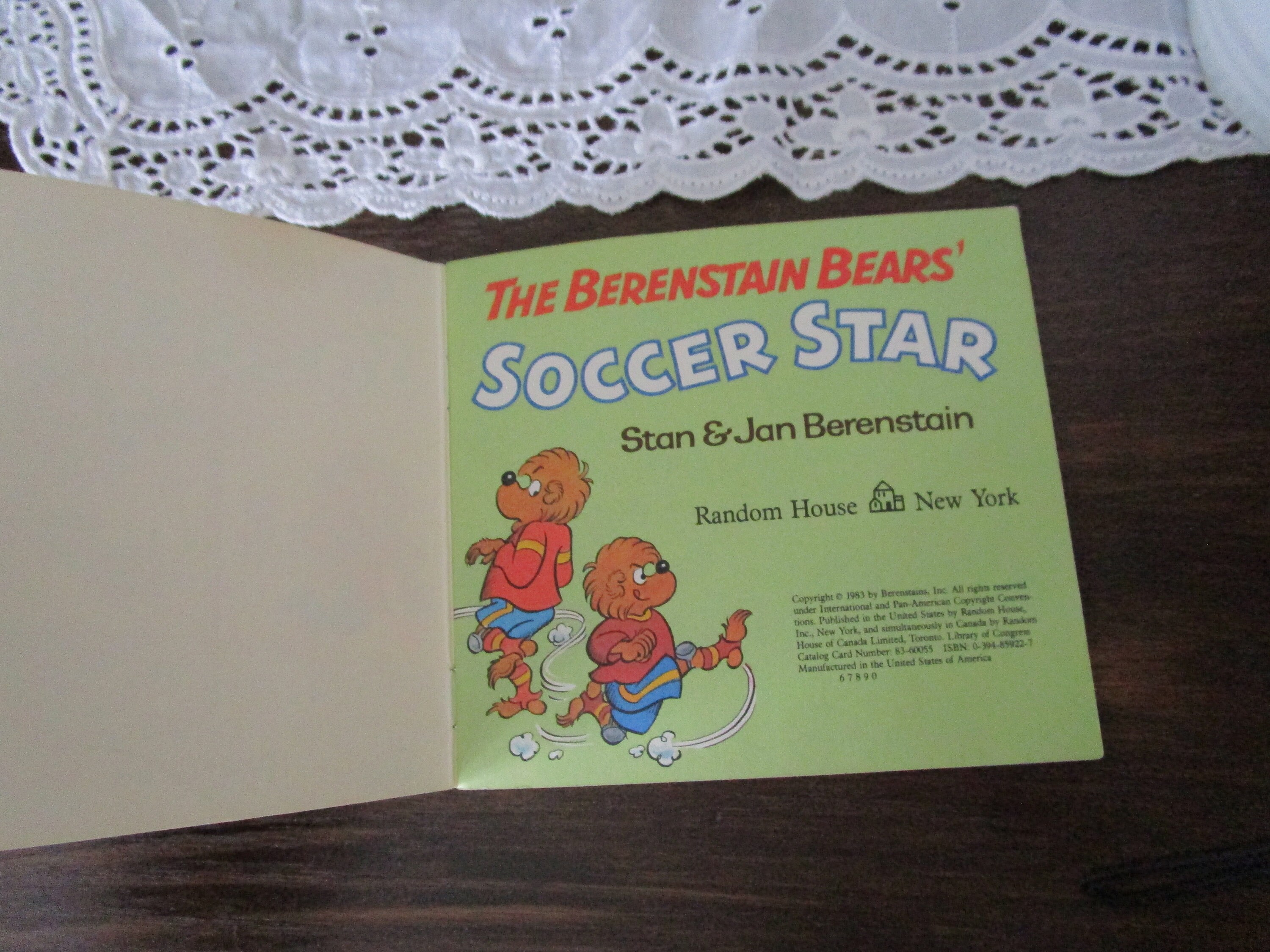 1983 the Berenstain Bears Soccer Star by Stan and Jan Berenstain SC ...