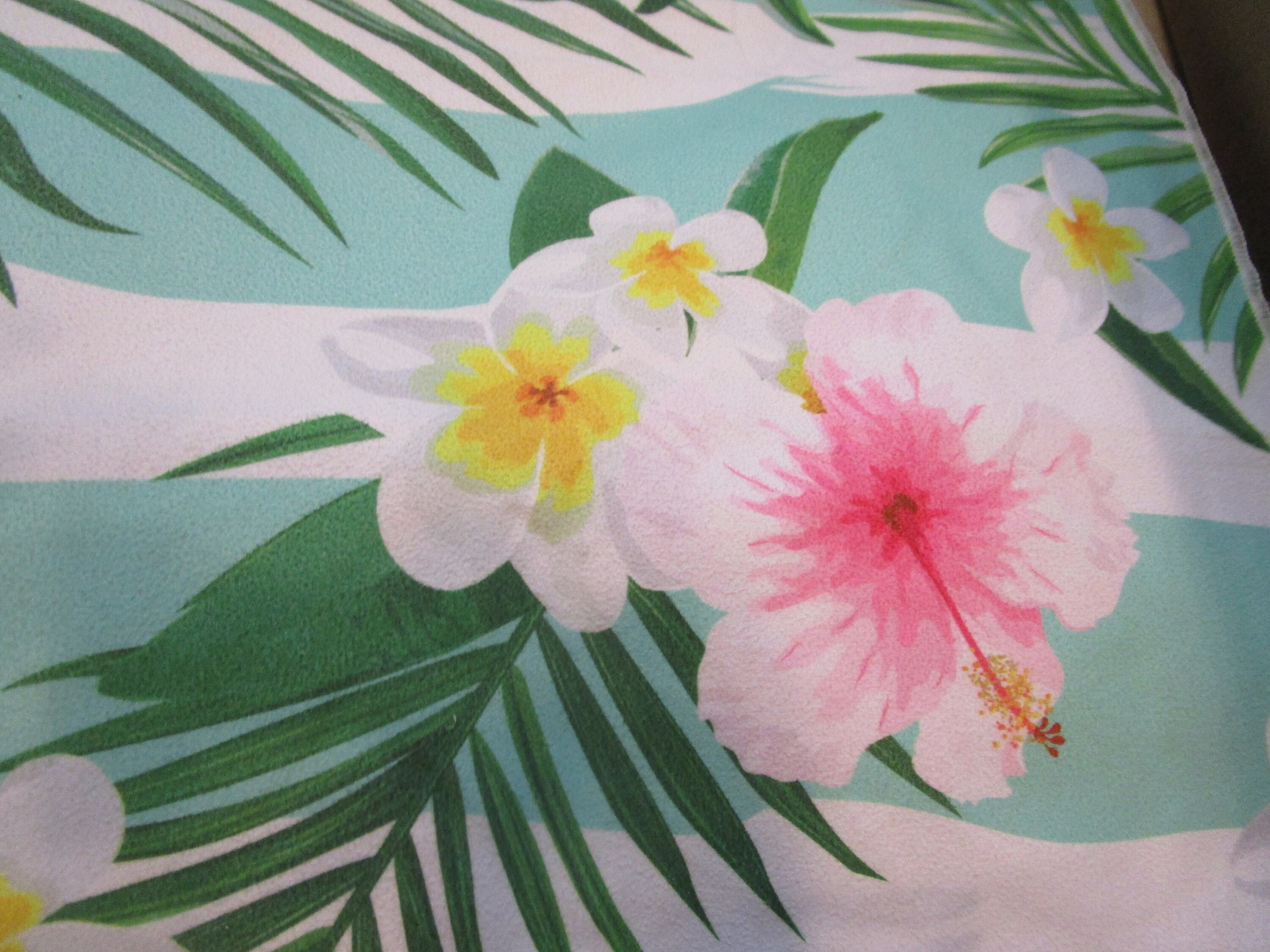 Vintage Hawaiian Style and Brown and White Triangles Table Runner 80 ...