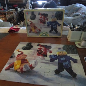 1984 MB Cabbage Patch Kids 35 Piece Floor Puzzle 22 x 17 inch 3 kids ice skating