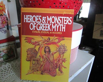 Heroes and Monsters of Greek Myth Evelin Evelin and Hoopes Scholastic SC Book Illustrated by William Hunter