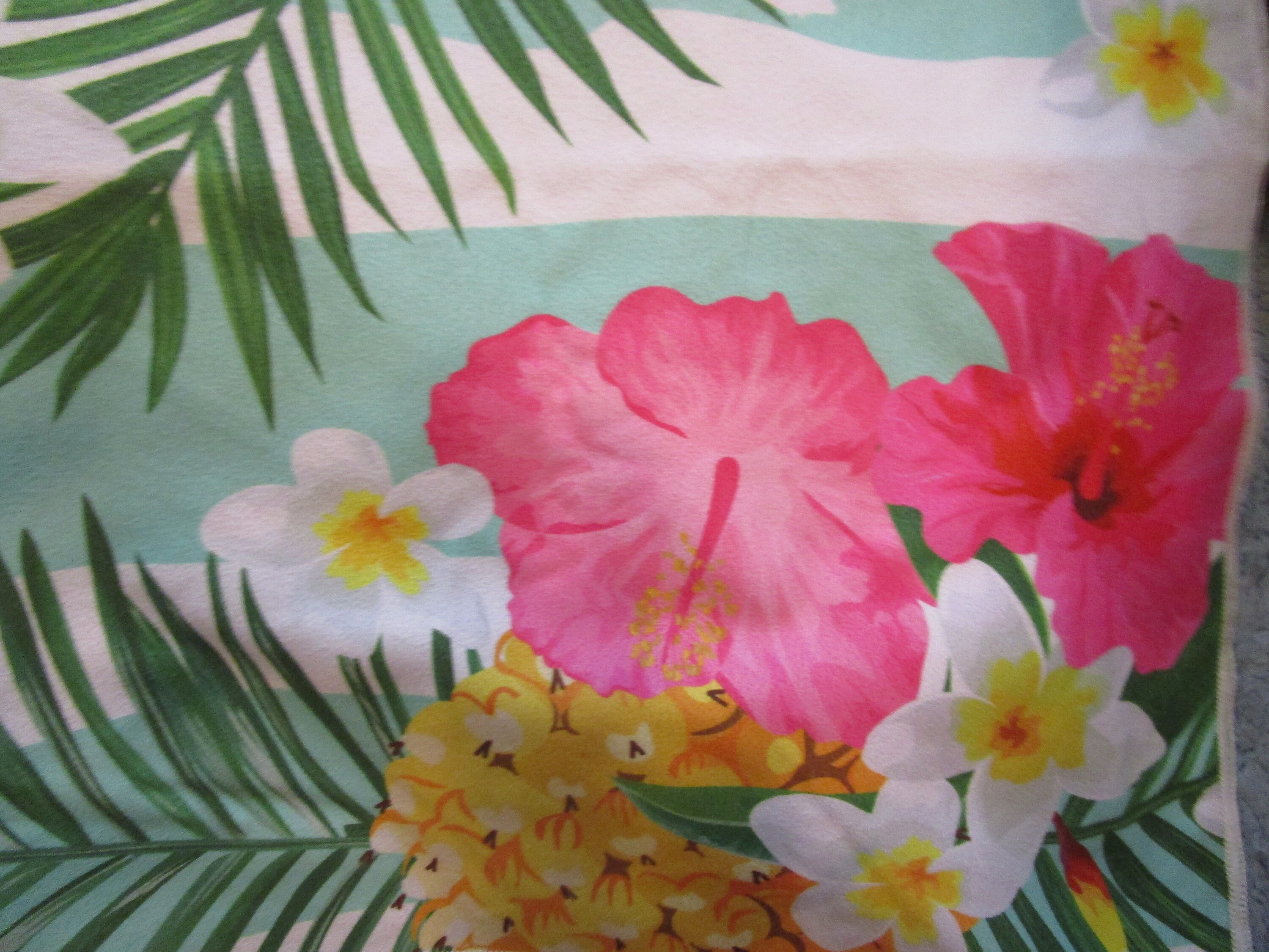 Vintage Hawaiian Style and Brown and White Triangles Table Runner 80 ...