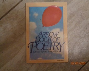 RARE 1965 Arrow Book of Poetry Selected by Ann McGovern Illustrated by Grisha Dotzenko