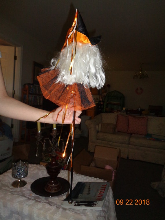 Vintage Witch Face Halloween Wand - image 5