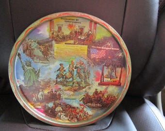 1976 Bicentennial United States of America Round Metal Serving Tray Declaration of Independence The Star Spangled Banner Liberty Bell