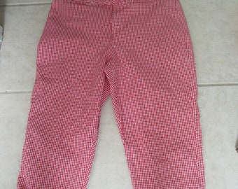 Woman's Sz  20W Carolina Blues Red and White Check Capri Pants
