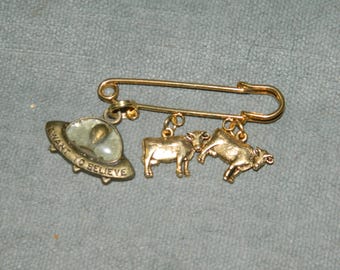 Alien abduction of cows brooch shawl pin jewelry