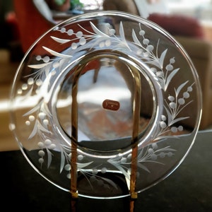 Four Fostoria Elegant “Cynthia” cut glass 7.5″ Salad Dessert Appetizer Plates Never Used