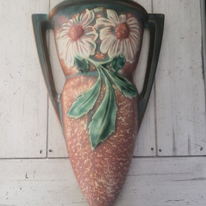 Roseville Dahlrose 1928 Vintage Art Pottery Rust, Green, White Floral Ceramic Handled Wall Pocket 1259-10