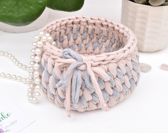 Crochet storage basket Girl's room decor Small basket Jewellery box