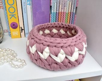 Handmade small crochet storage basket Girl's room decor Small basket Jewellery box Cosmetic organiser Home decor basket Trinket dish