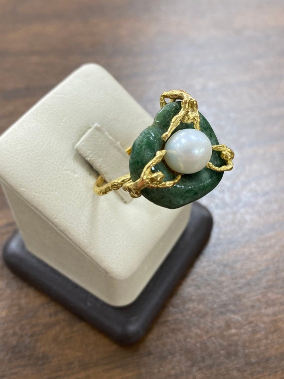 Estate 18KT Yellow Gold Green Serpentine & Pearl H