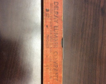 Vintage wood level