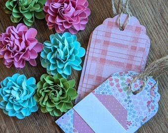 MINI Flower gift embellishments with matching tags, flower gift bows, gift bows and gift tags, spring flowers, embellishments