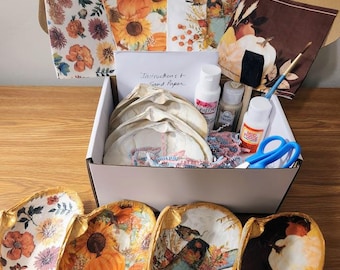 DIY Decoupage Clam Shell Kit | Fall Themed Seashell Craft Kit with Fall Themed Napkins, Mod Podge, Paints & Tools | Beach Decor Art Project