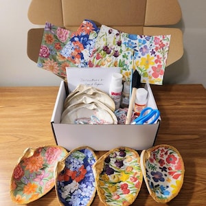 DIY Decoupage Clam Shell Kit | Summer Botonical Seashell Craft Kit with Floral Napkins, Mod Podge, Paints & Tools | Beach Decor Art Project