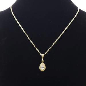 Gold Teardrop Style Necklace, Bridal Necklace, Bridesmaid Necklace gifts