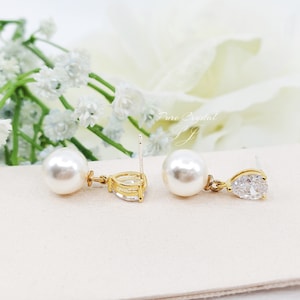 Simple  Crystal with 10mm Creamy Pearl 925 SILVER POST, Bridesmaid Earrings, Bridesmaid Earrings Gift,