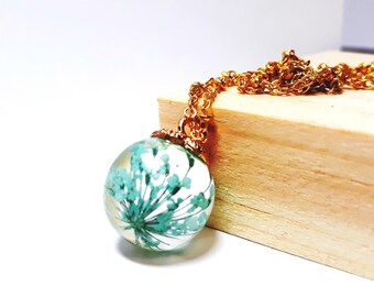 Anne's lace resin orb necklace, Dried Quinn Anne lace flower, Real flower necklace, pressed  flower Terrarium necklace, gift for her
