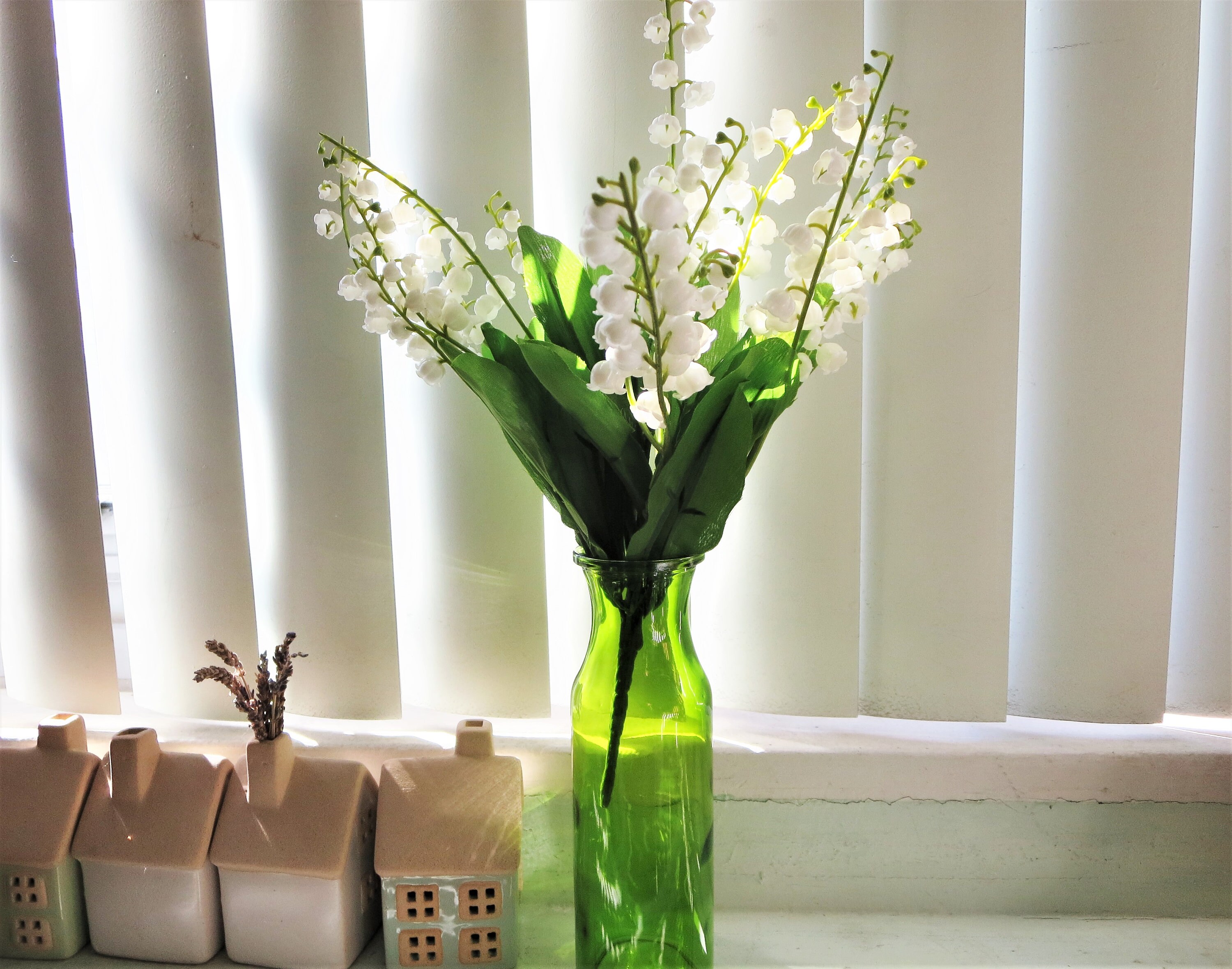 Ageless Flower Arrangement/Happy Lily of the Valley Small Potted