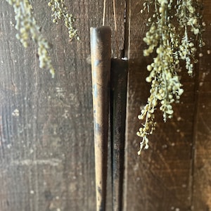 Sweet Colonial Primitive Blackened Wax Rustic Nature Home Decor Taper Candle