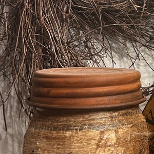 Primitive Rusted Farm House vintage lid.