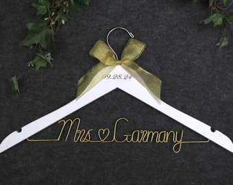 Personalized Wedding Hanger,Custom Name Bridal Hanger,Customized date hanger ,Bride gift