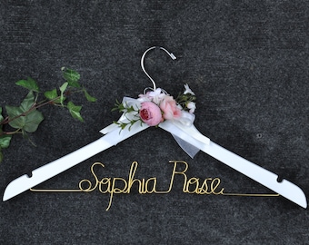Personalized Aluminum Wire Wedding Hanger ,Bridesmaid hanger，Bridal hanger, Wedding hangers, Wedding Gift, Party gift