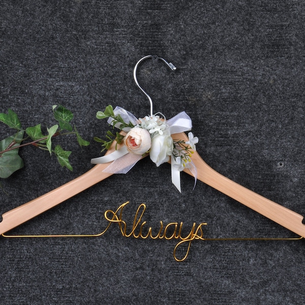 Close Friend Wedding Gift, Bride's Blessing Gift, Bridal Shower Gift, Maid of Honor Hanger, Wire Hanger, Personalized Hanger