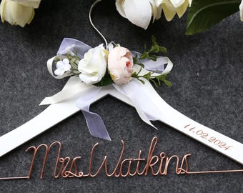Personalized Wedding Hanger: Custom Bridal Party Gift